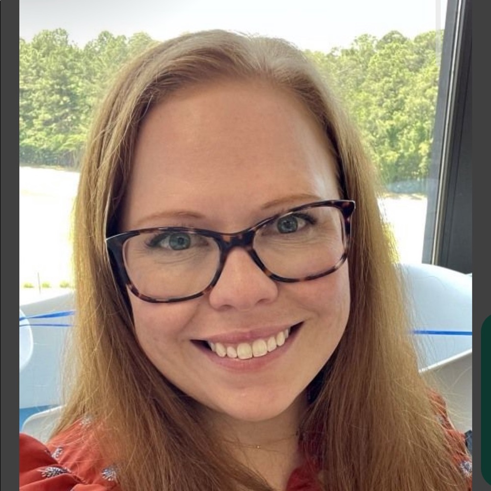 Meet your Posher, Jennifer